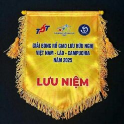 Cờ lưu niệm giao lưu bóng rổ sinh viên