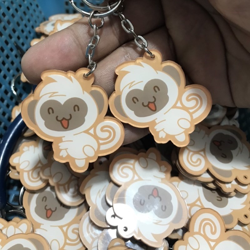 Móc khóa mica cắt theo yêu cầu Móc khóa mica cắt theo yêu cầu