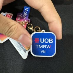 Chùm móc khóa mica làm theo yêu cầu