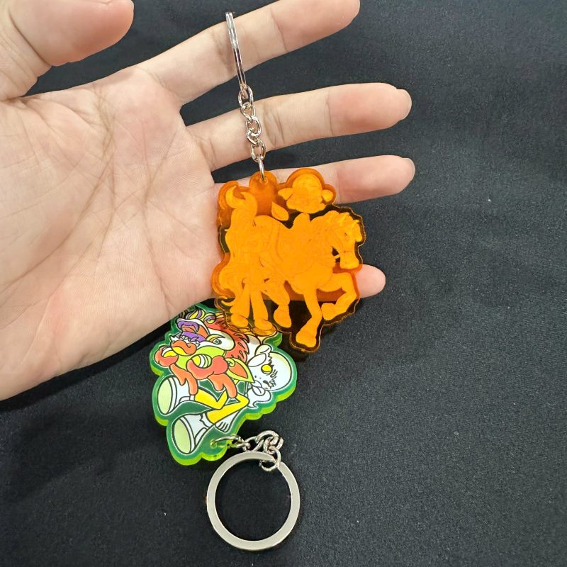 Làm móc khóa theo yêu cầu