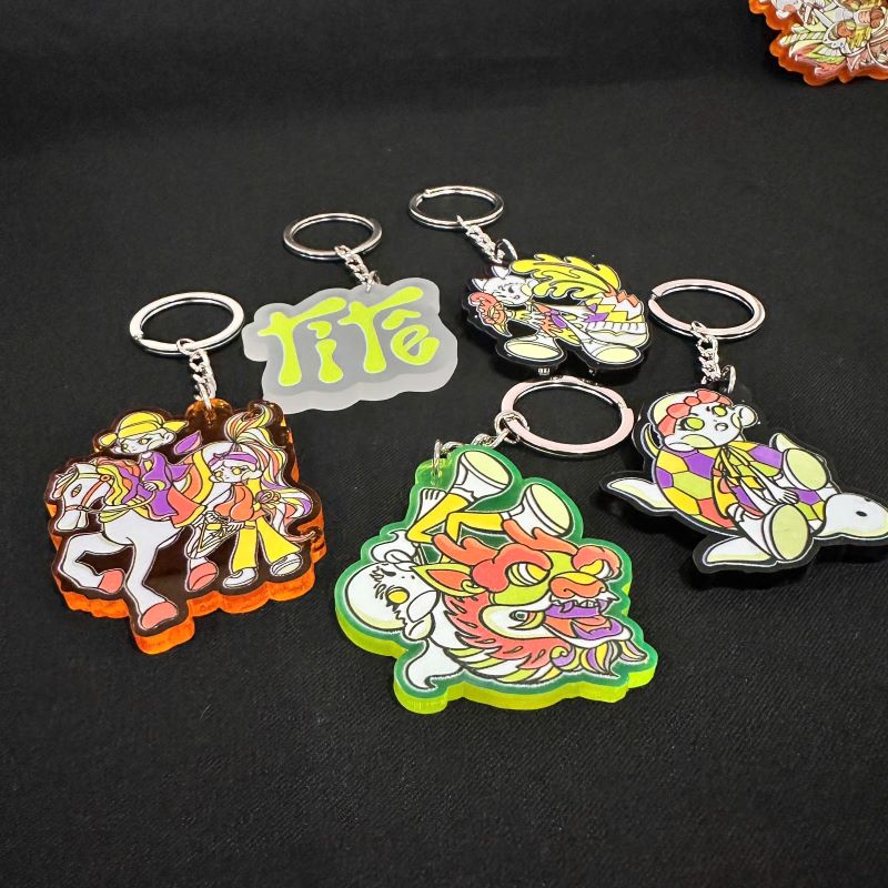 Làm móc khóa in uv theo yêu cầu