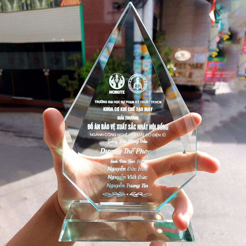 Kỷ niệm chương giá rẻ