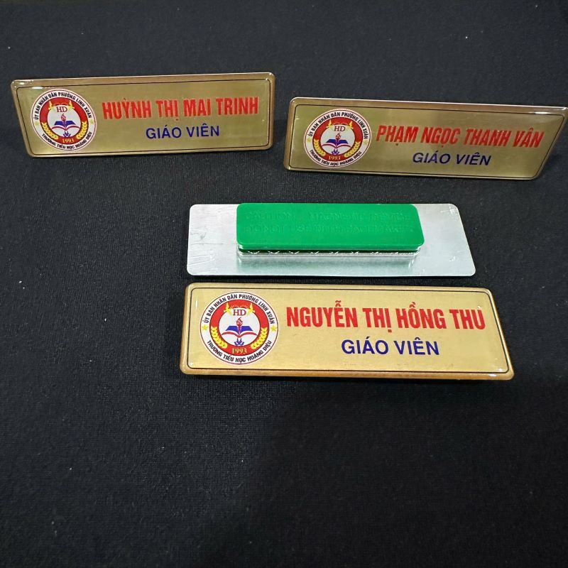 Bảng tên phủ keo trường học