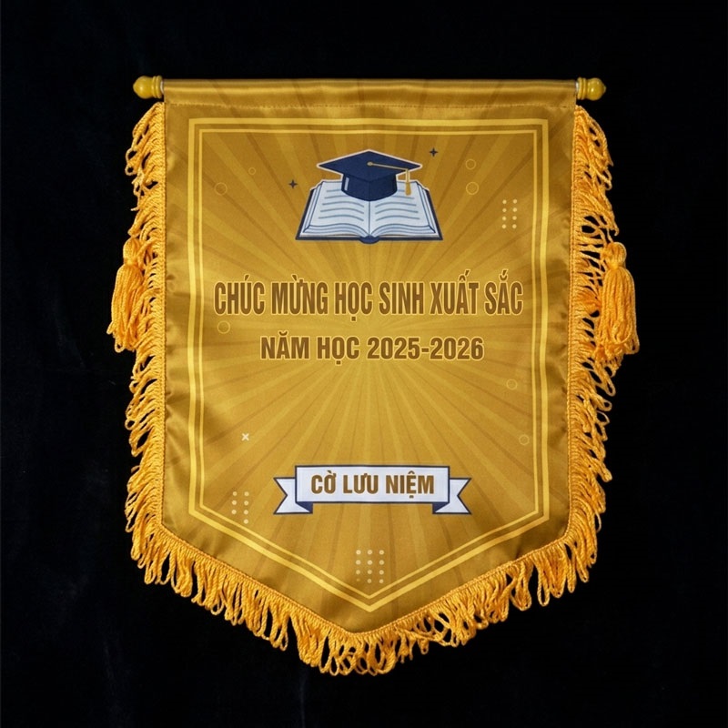 Cờ lưu niệm học sinh xuất sắc theo yêu cầu