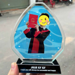 kỷ niệm chương mừng tốt nghiệp