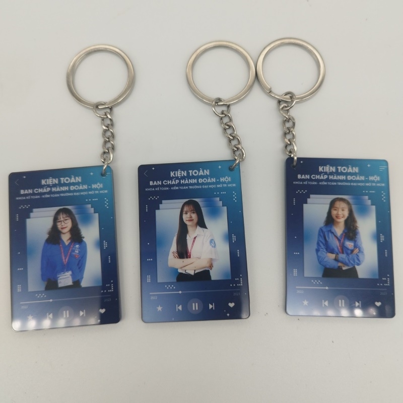 Móc khóa mica in ảnh cá nhân
