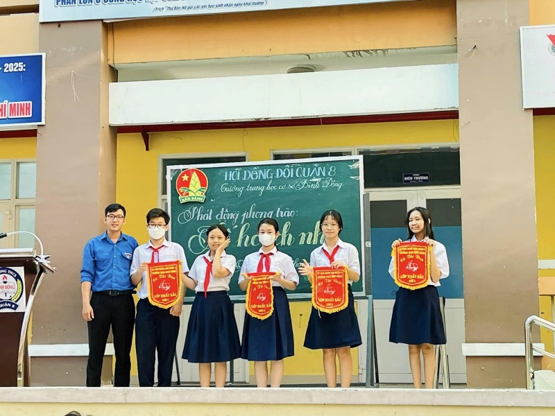 Cờ luân lưu in theo yêu cầu