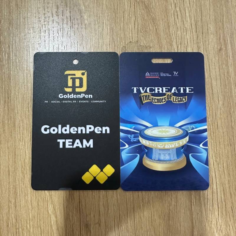 Thẻ bấm lỗ đeo dây pvc