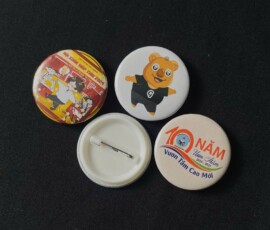 Huy hiệu nhựa tròn đa dạng hình ảnh Làm huy hiệu cài áo tại Tp HCM